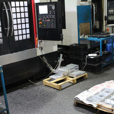 注文CNCの製粉の部品、アルミニウム製粉の部品急速なプロトタイプ製造業