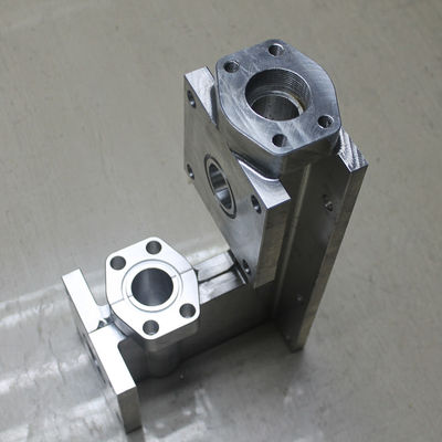 機械化の叩くプロセスのカスタマイズされたCNCのアルミニウム プロトタイピングの部品
