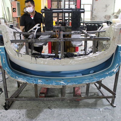 生産へのプラスチック車の部品の反応射出成形の縁の少量プロトタイプ