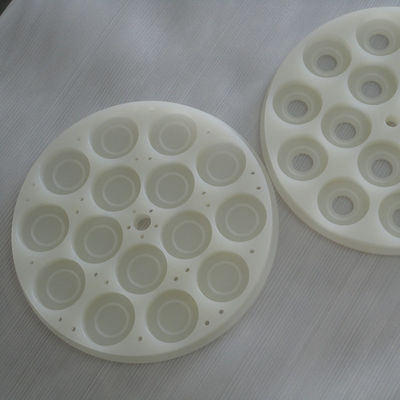 紙やすりで磨くカスタマイズされた機械CNCプラスチックPPの部品表面の終わりに砂を吹き付ける