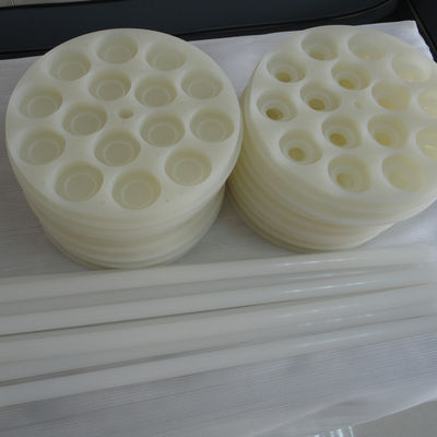 0.01mmの高精度CNCのプラスチック部品PPのポリプロピレン材料